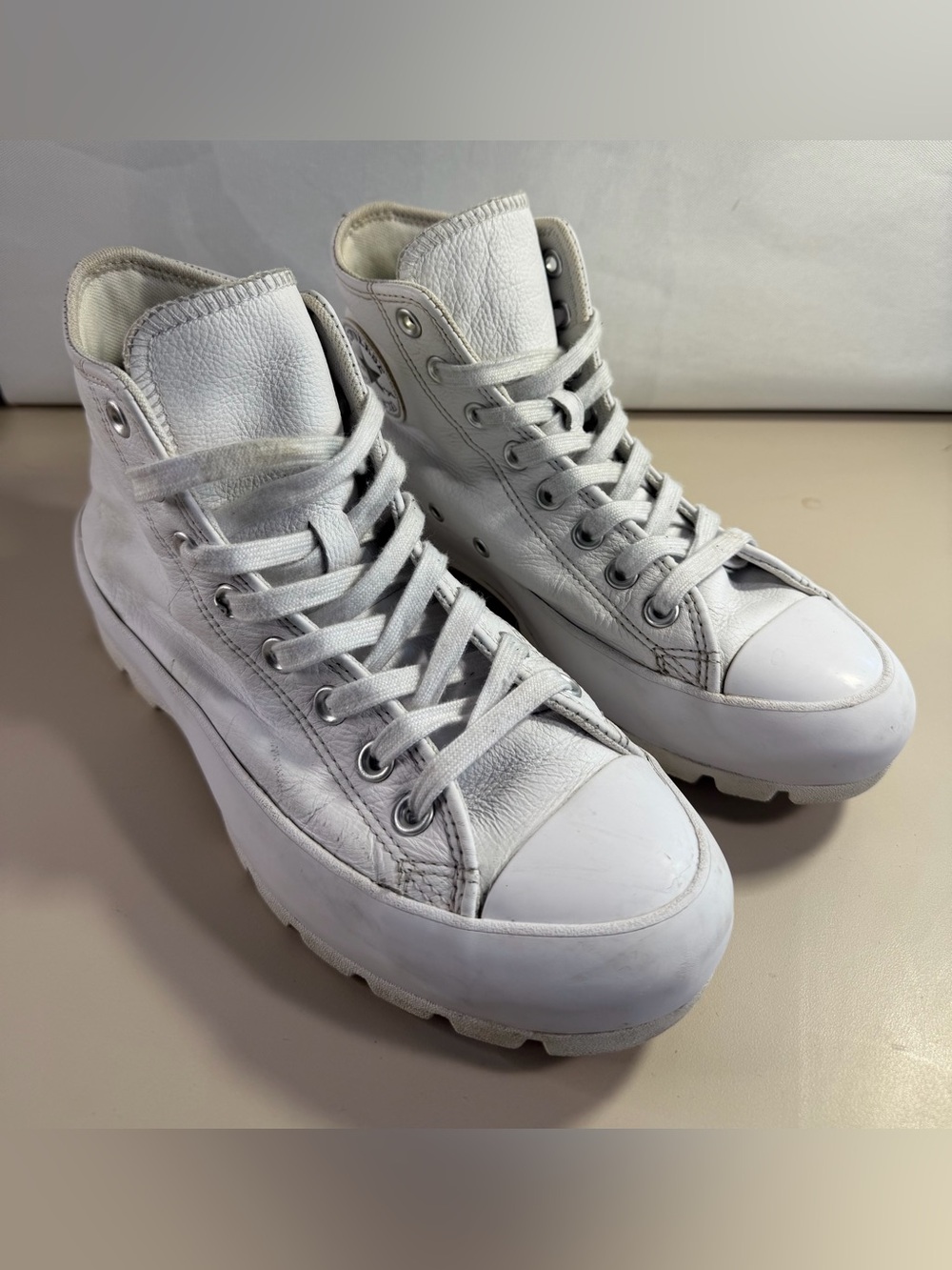 Converse Womens Chuck Taylor Lug Sole Ankle Boots Booties White Leather 9